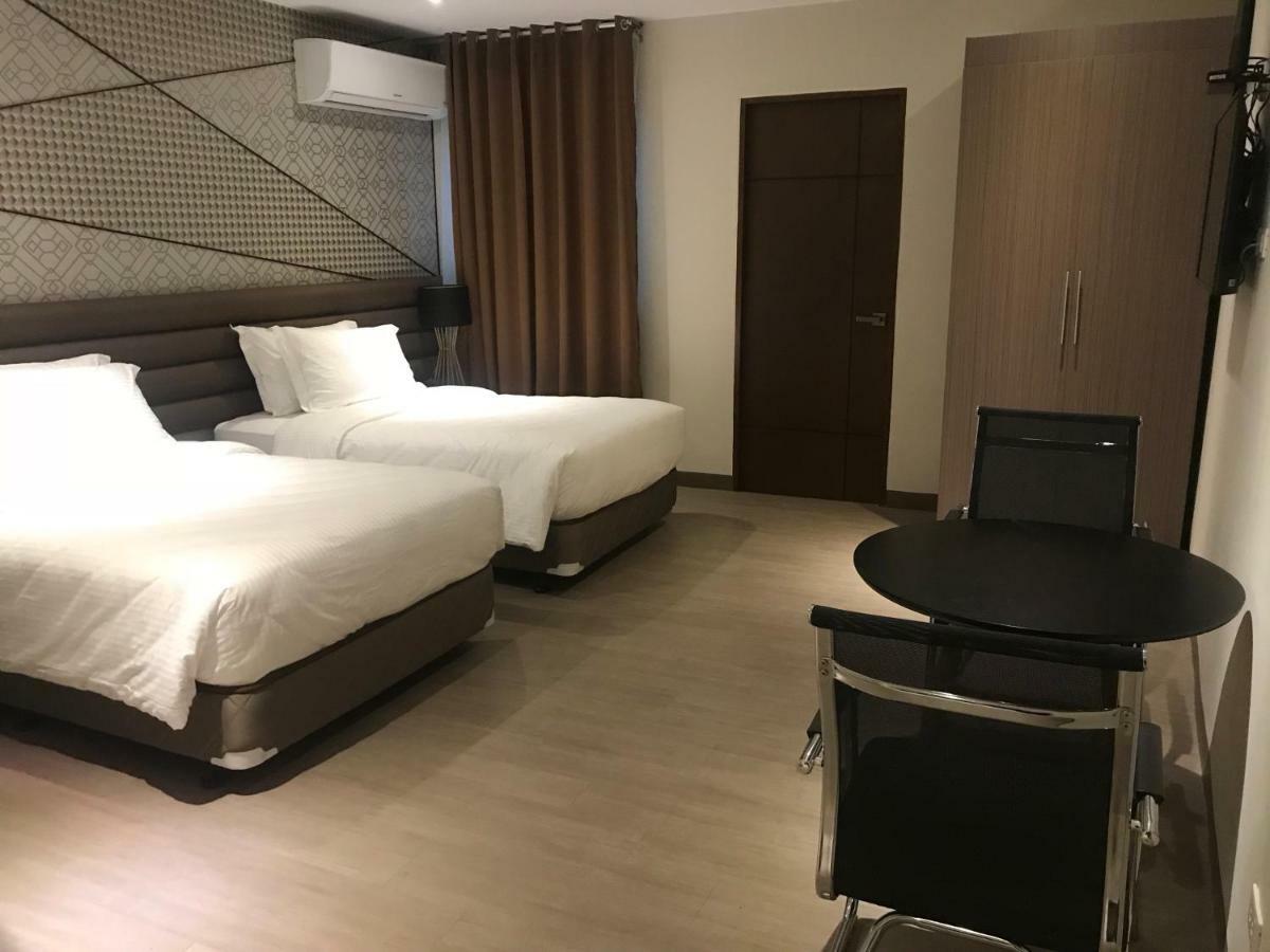 Maxx Hotel Ortigas Pasig City Ngoại thất bức ảnh