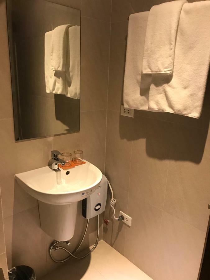 Maxx Hotel Ortigas Pasig City Ngoại thất bức ảnh
