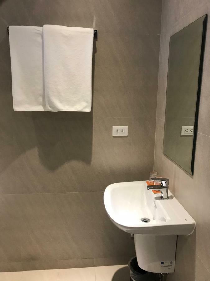 Maxx Hotel Ortigas Pasig City Ngoại thất bức ảnh